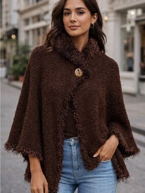 JEUNE JEUNESSE Bouclé Fuzzy Wrap Poncho Chocolate Luxe Cozy